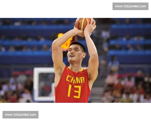 从姚明经典篮球比赛视频回顾中国中锋征战NBA的荣耀时刻